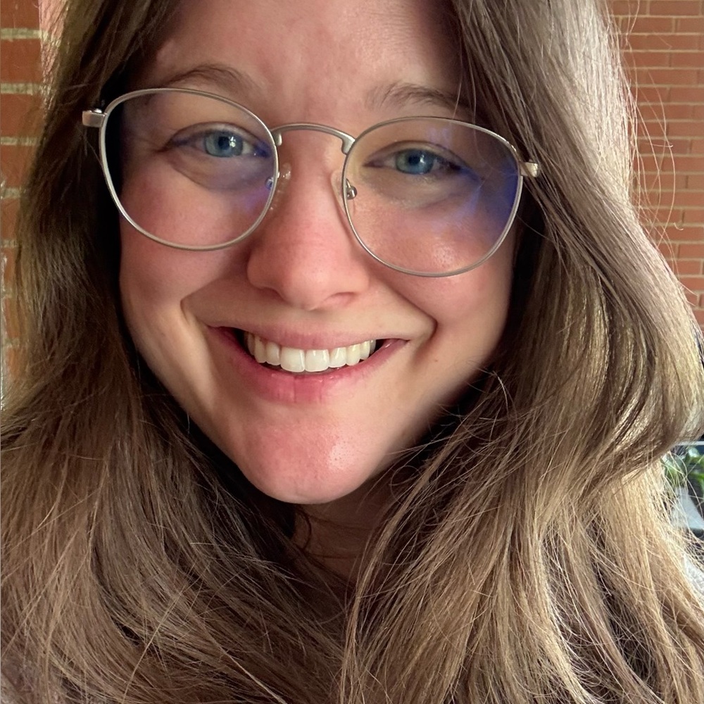 Meet your Posher, Phoebe